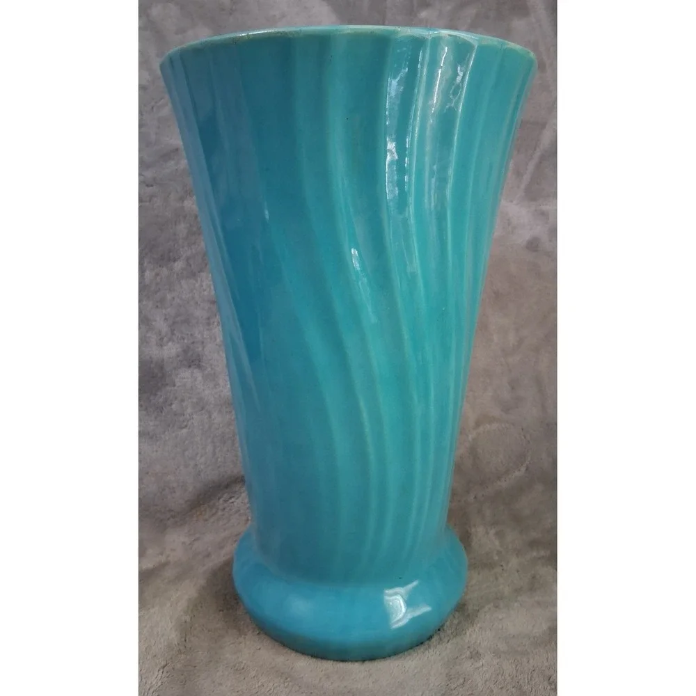 Bauer Pottery USA Turquoise Blue Swirl Flared Ceramic Vase 12.5